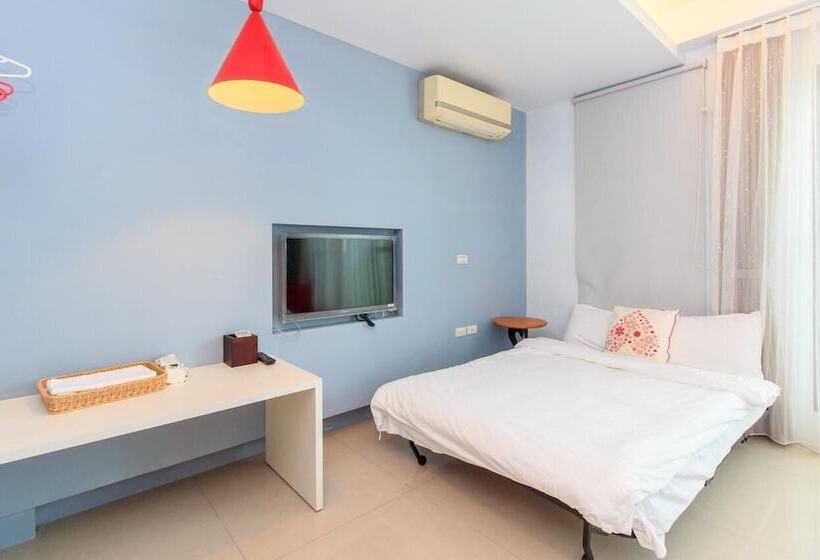 تختخواب و صبحانه Silimu Hostel