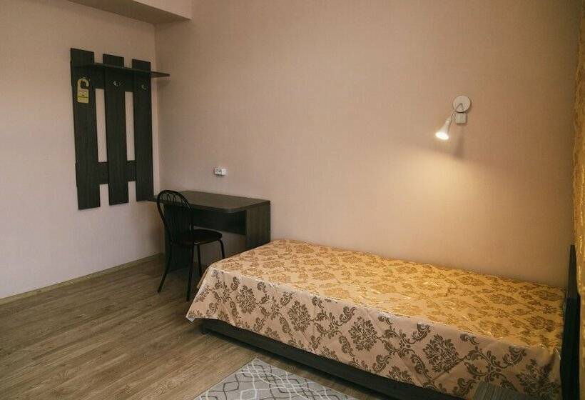 Flagman   Hostel