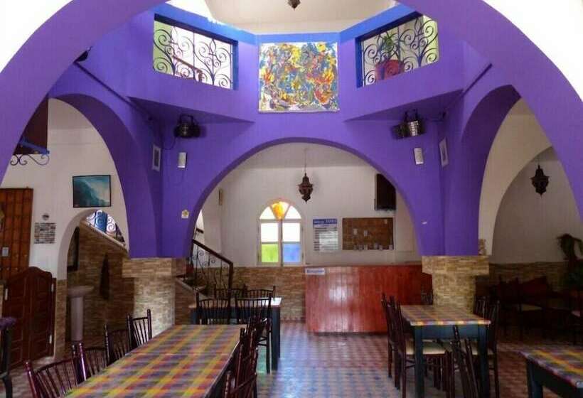 مسافرخانه Auberge Tasra