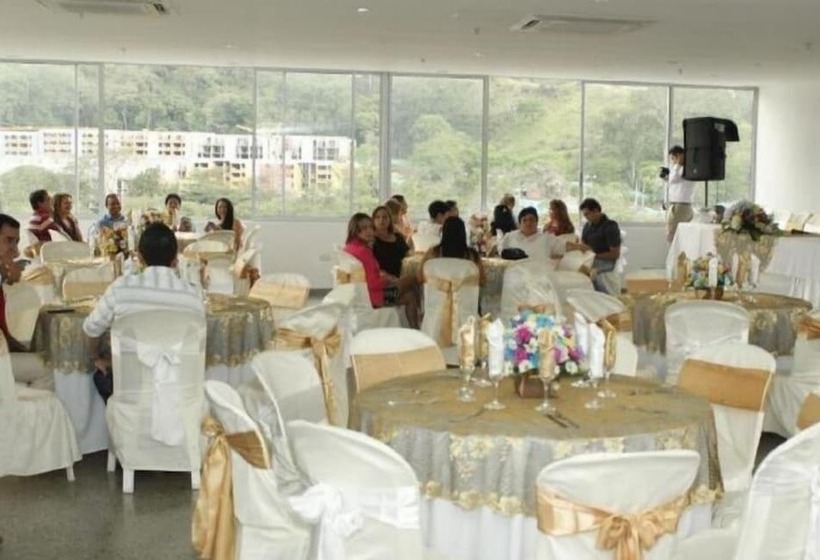 هتل Rivera Central