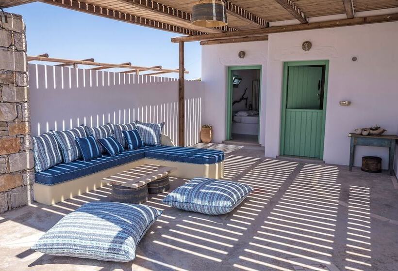 بنسيون Ailouros Guest House