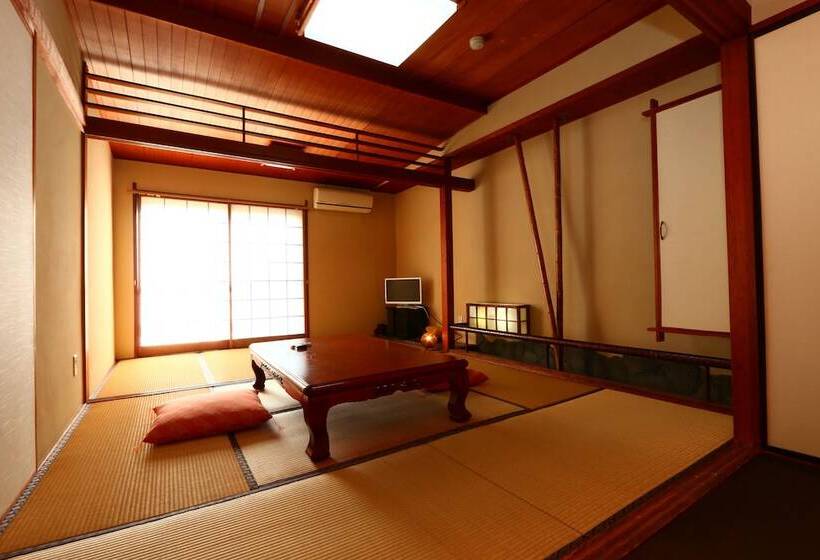 بنسيون Hunagoya Takatori Ryokan