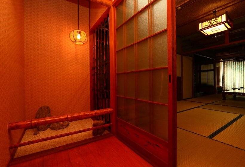 بنسيون Hunagoya Takatori Ryokan