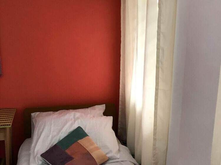 R&e Bed & Breakfast
