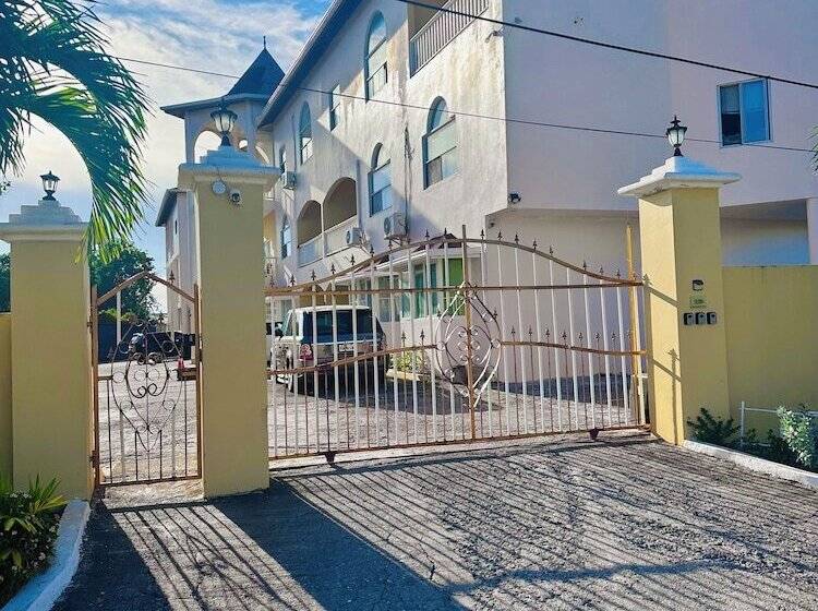 Spring Palm Estate