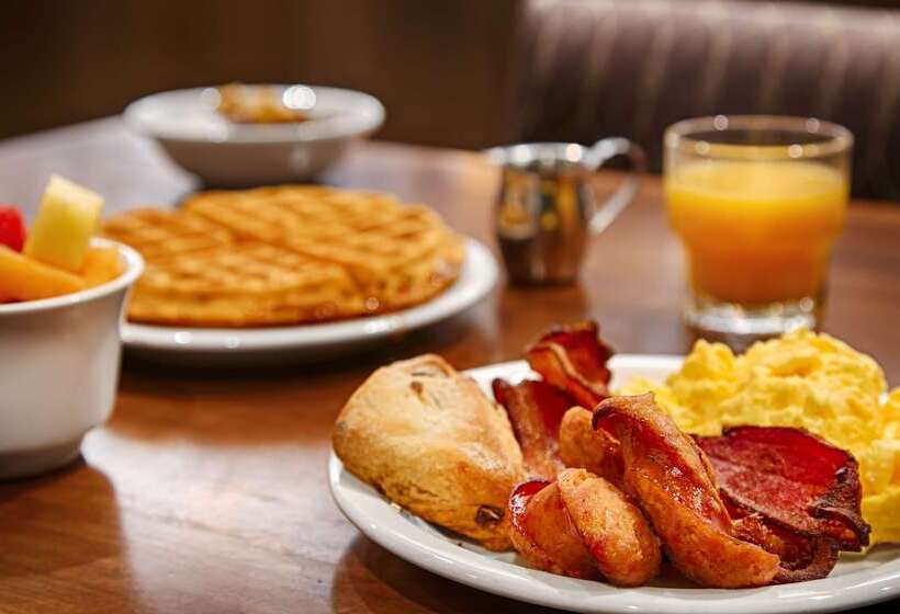 호텔 Best Western Premier Boulder Falls Inn