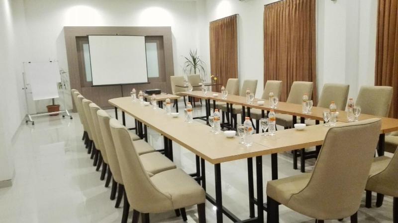 فندق Midtown Xpress Sampit Kalimantan Tengah