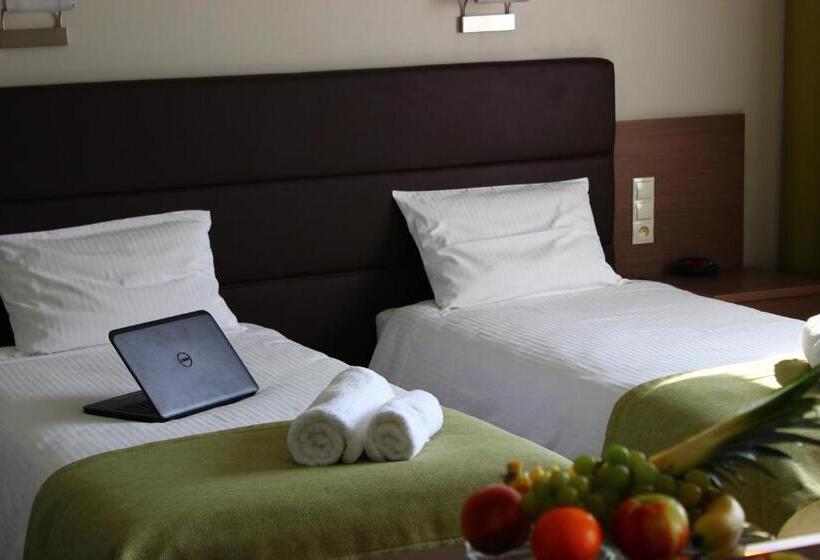 ホテル Pod Dębem