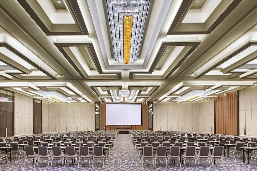 هتل Sheraton Grand Jakarta Gandaria City