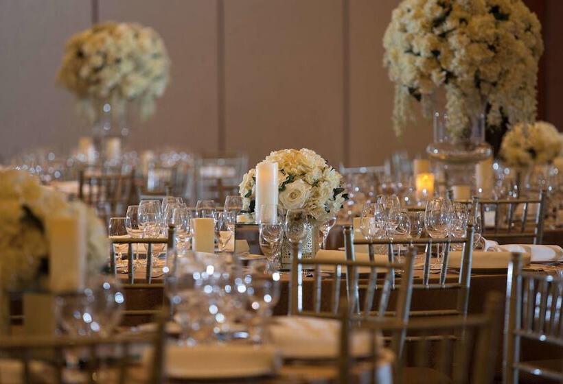 هتل Sheraton Grand Jakarta Gandaria City