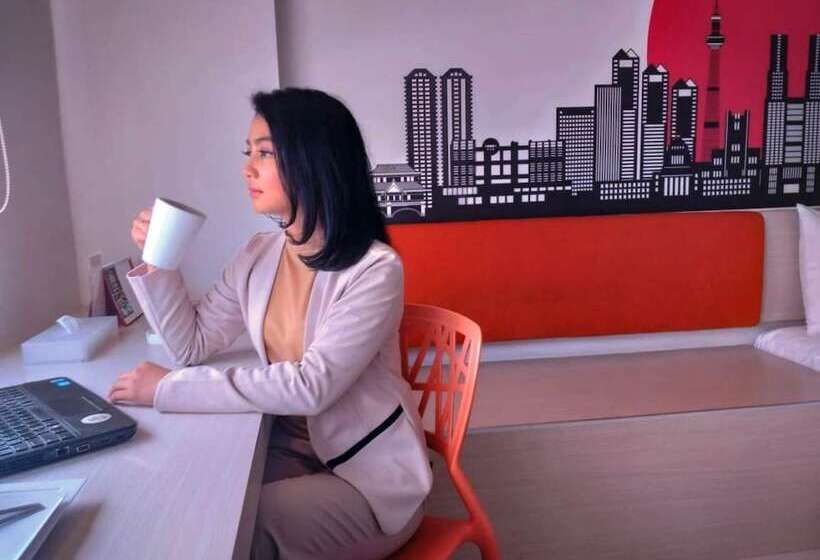 هتل Zuri Express Lippo Cikarang