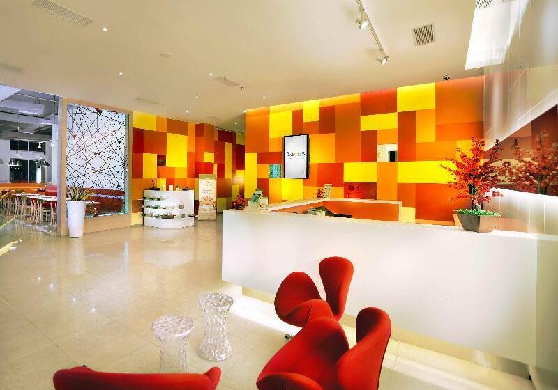 هتل Zuri Express Lippo Cikarang
