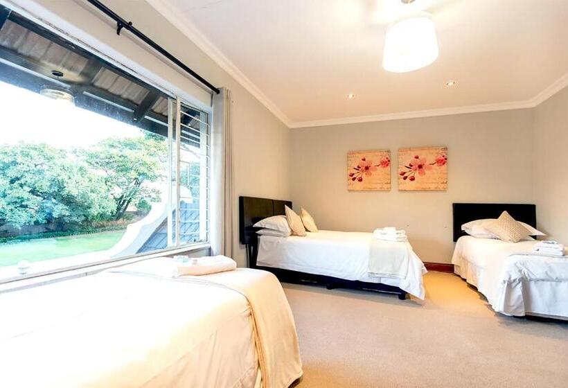 פנסיון Or Tambo Guest House
