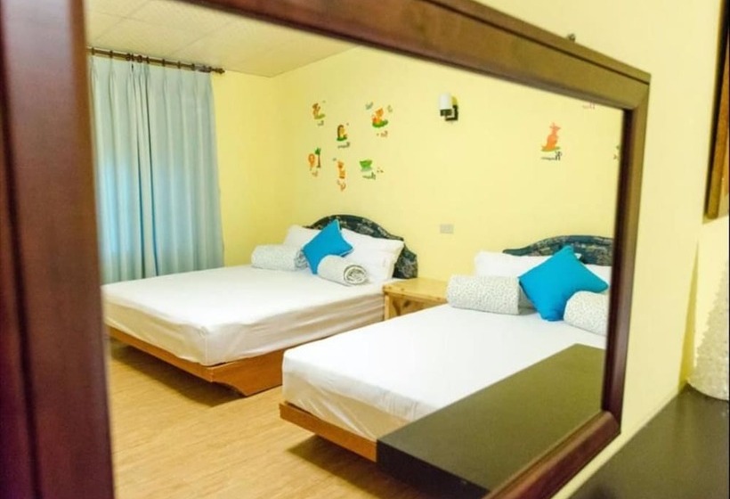 تختخواب و صبحانه Pthles Guest House