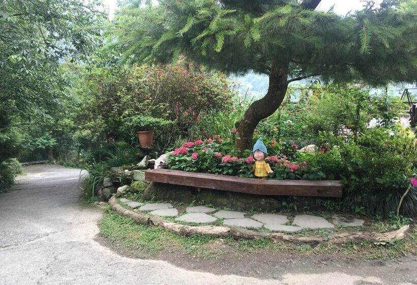 تختخواب و صبحانه Shanlin Songjing Leisure Farm