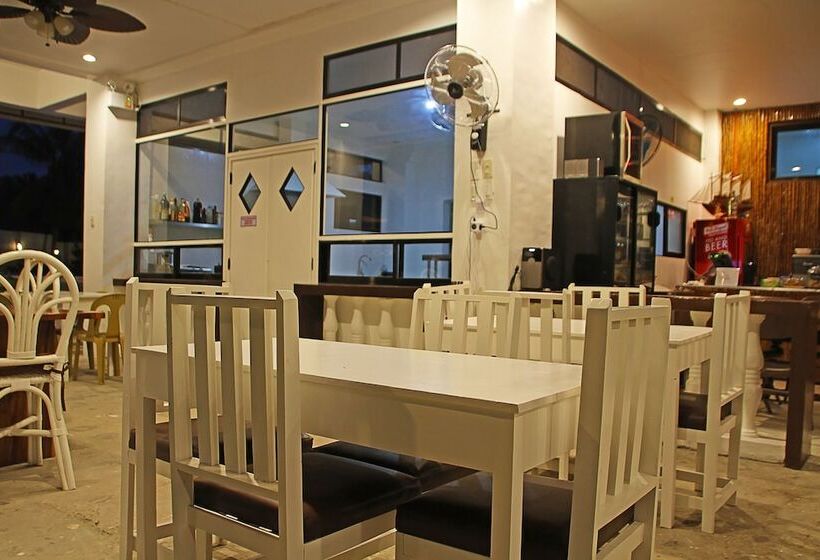 فندق 1888 Beach Resort