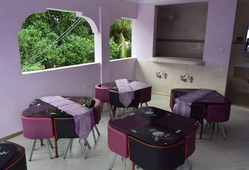 هتل Dalma Zambarau Lodge