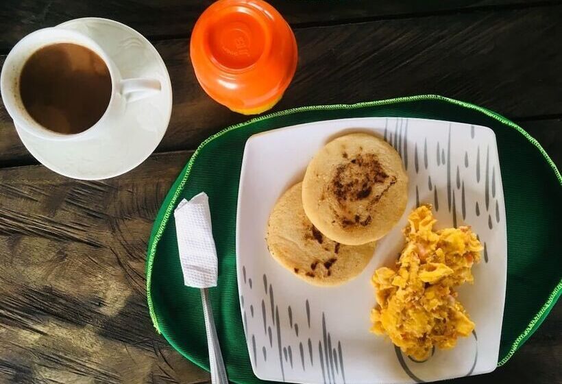 هتل Hostal Luz De Luna & Spa