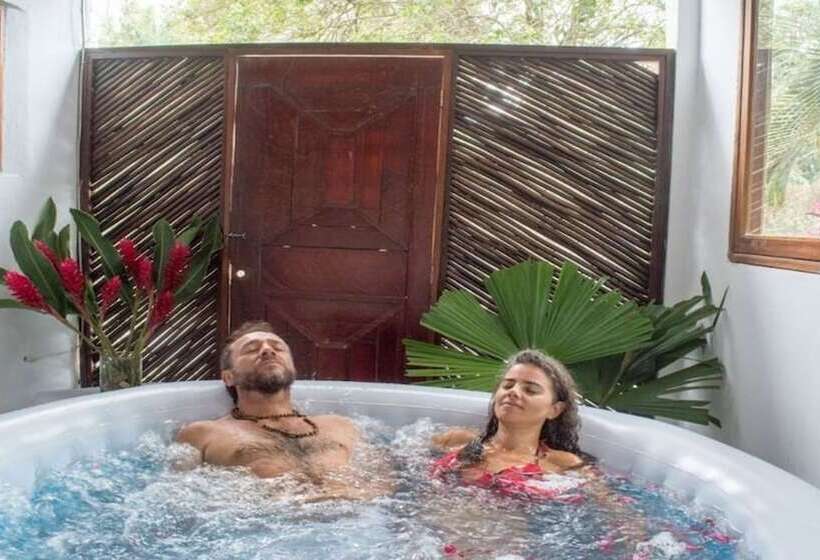 هتل Hostal Luz De Luna & Spa