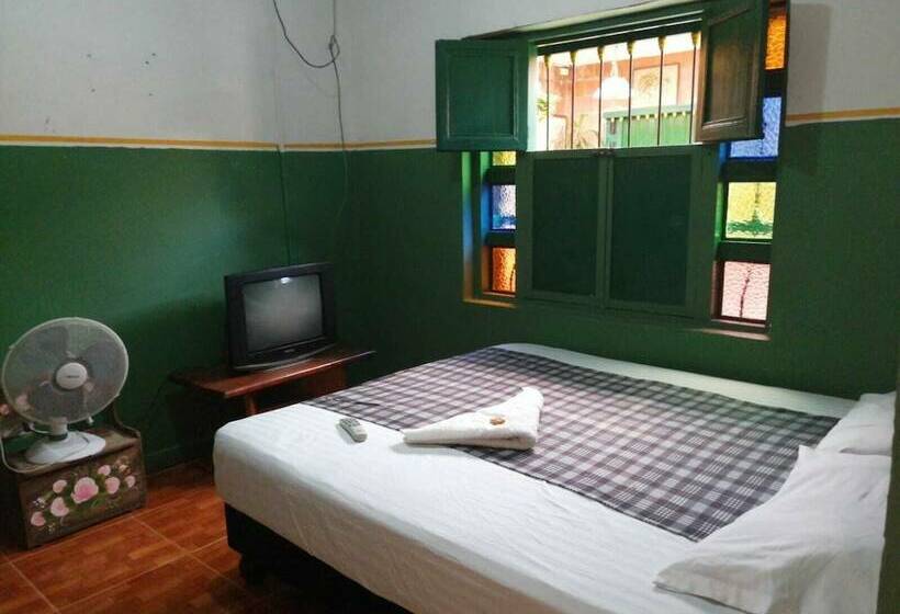 هتل Hosteria Los Cristales