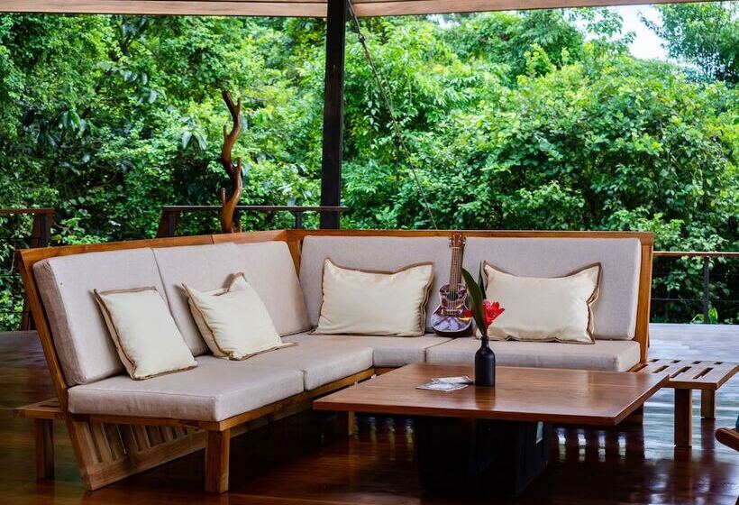 בית מלון כפרי La Loma Jungle Lodge