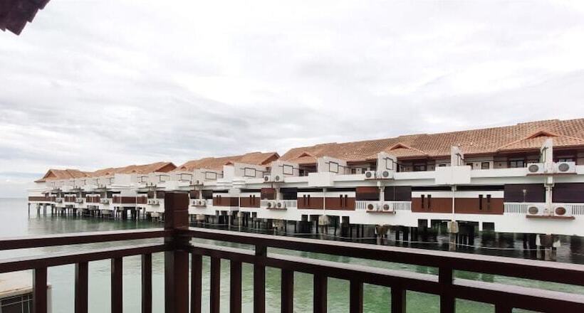 پانسیون Alpine Lxpd Water Chalet