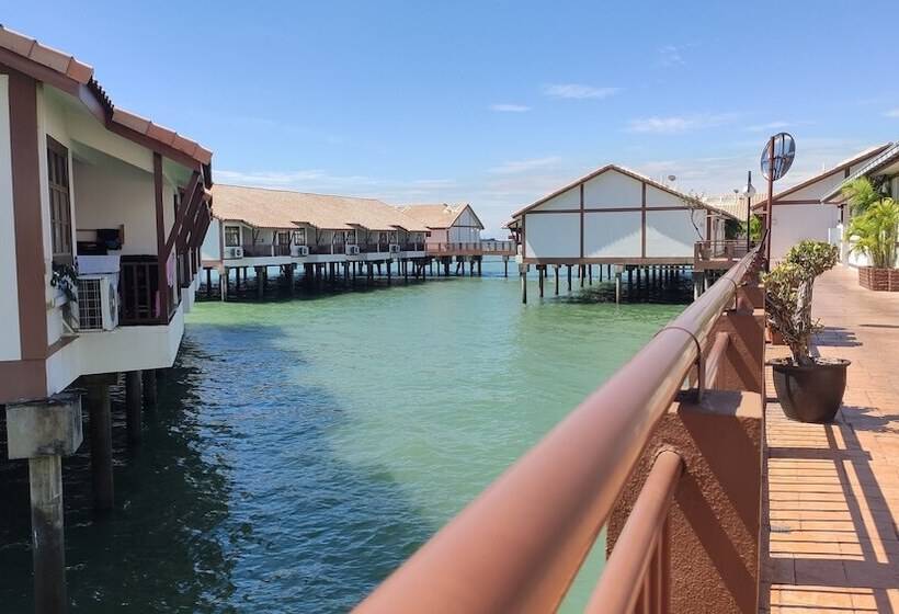 پانسیون Alpine Lxpd Water Chalet