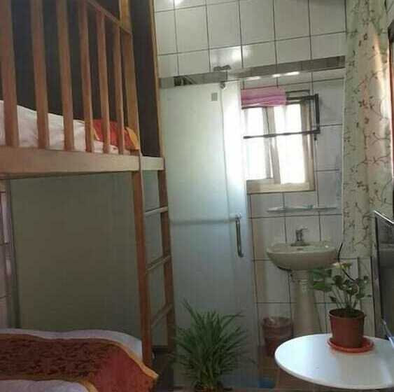 پانسیون Joylin Inn