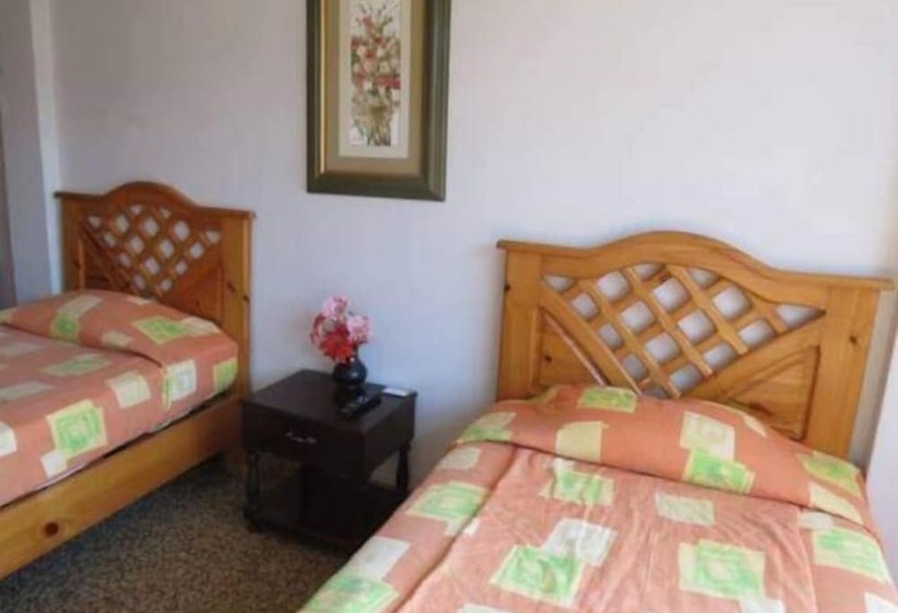 پانسیون Residencial El Sol De Los Pinos