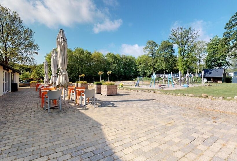 استراحتگاه Jelling Family Camping & Cottages