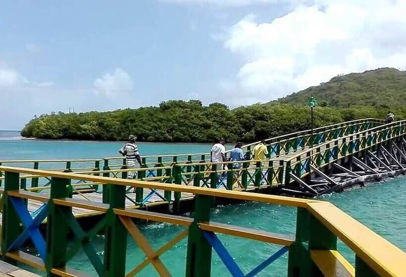 تختخواب و صبحانه Posada Valerie Home