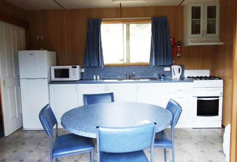 Hobart Bush Cabins