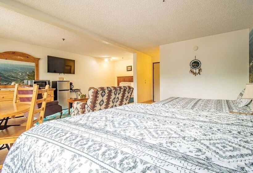 فندق Manitou Cog Lodge Inc Dba Manitou Inn