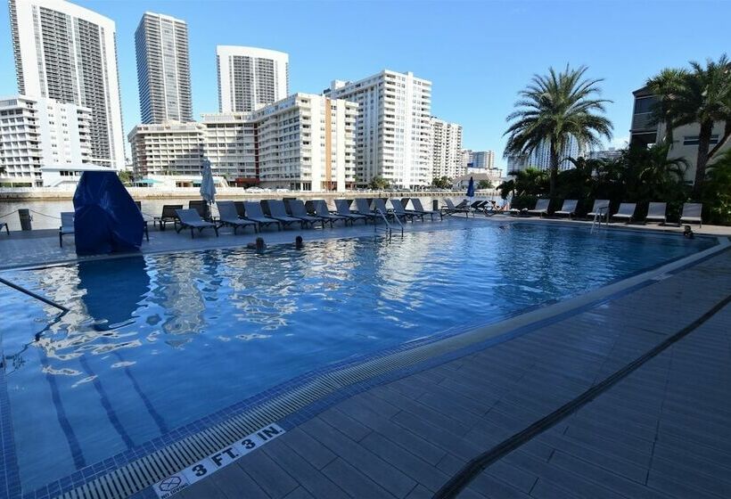 فندق Ocean & Bay View Residence 1 Bed 1 Bath @ Beachwalk