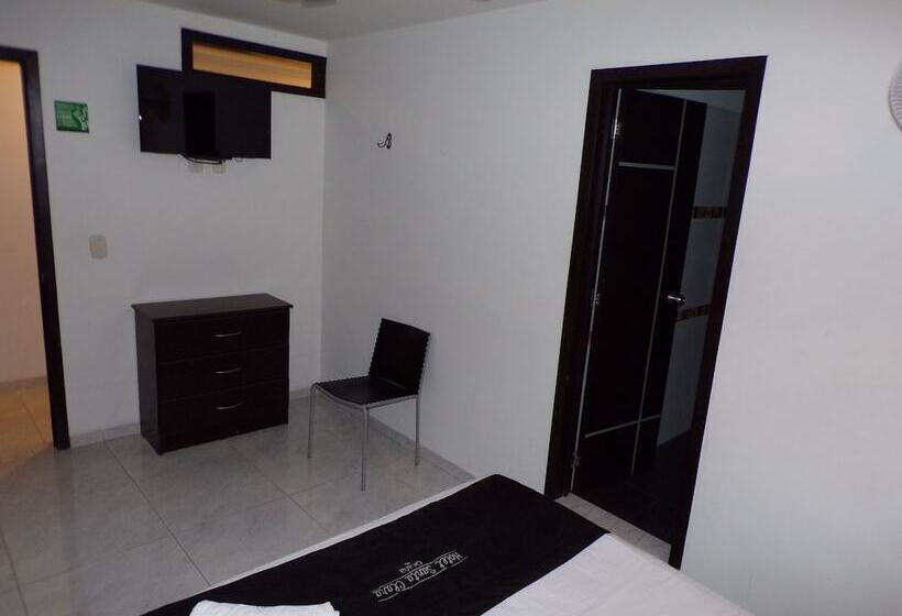 هتل Santa Clara Ocaña