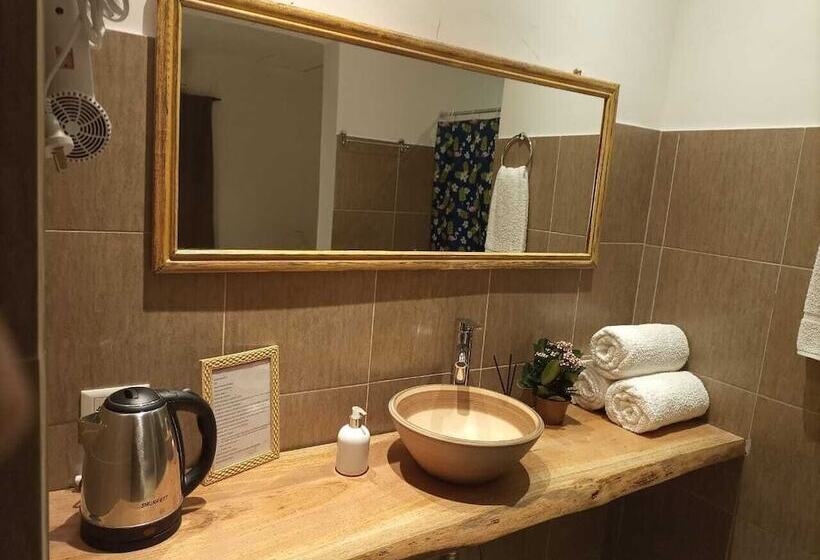 هتل Village Del Sol