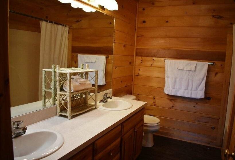 Lakeside Lodge