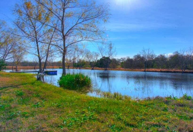 Mesquite Creek Farmhouse