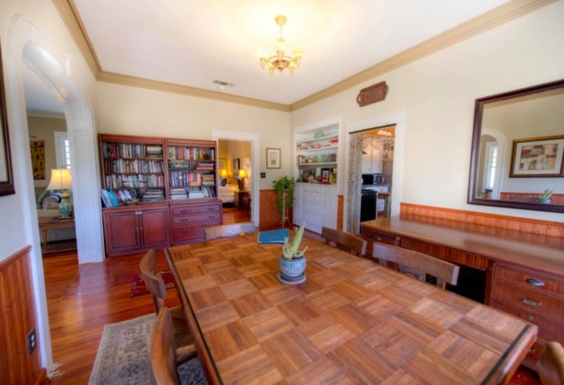 Mesquite Creek Farmhouse