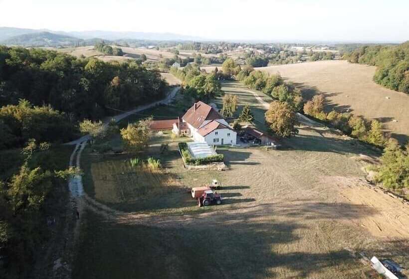 بنسيون Chambres D Hôtes La Ferme De Montard