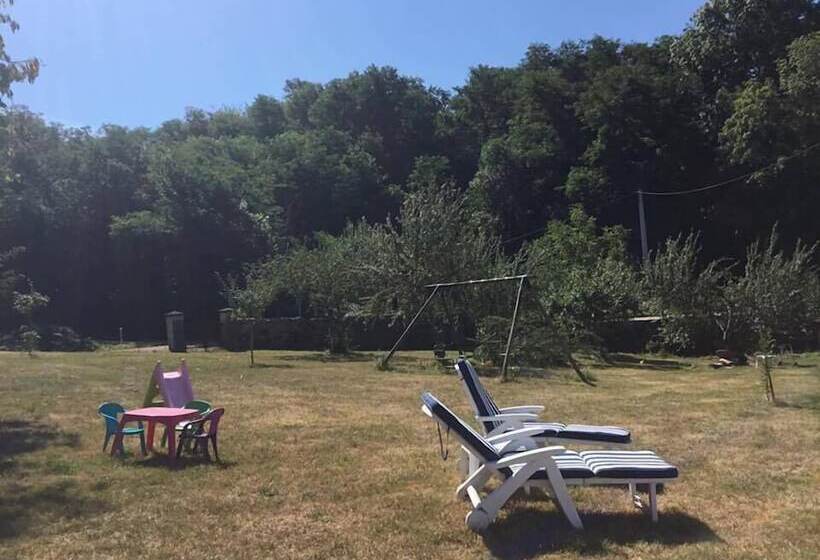 بنسيون Chambres D Hôtes La Ferme De Montard