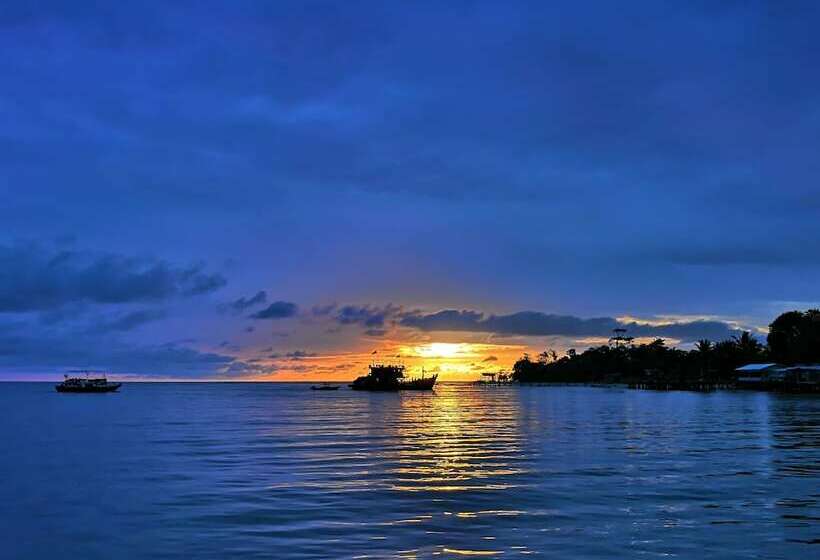 פנסיון Tambisan Island Lodge