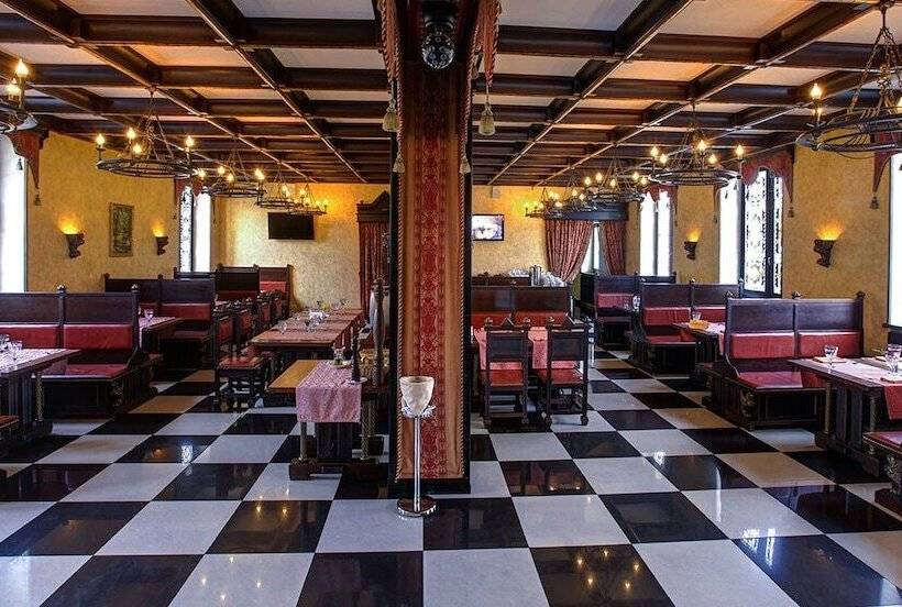فندق فئة نجمة واحدة Golicyn Club