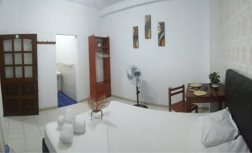 פונדק Iguana Haus Iquitos