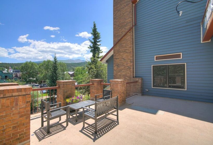هتل 4br Renovated   Sleeps 12  Downtown Breck By Redawning