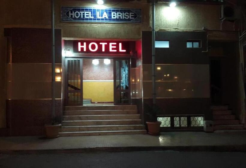 هتل La Brise