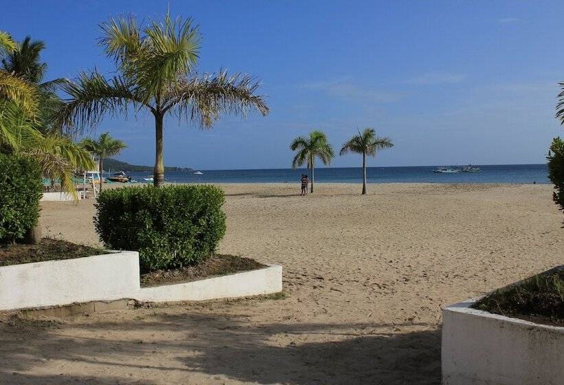 酒店 Laiya White Cove Beach Resort