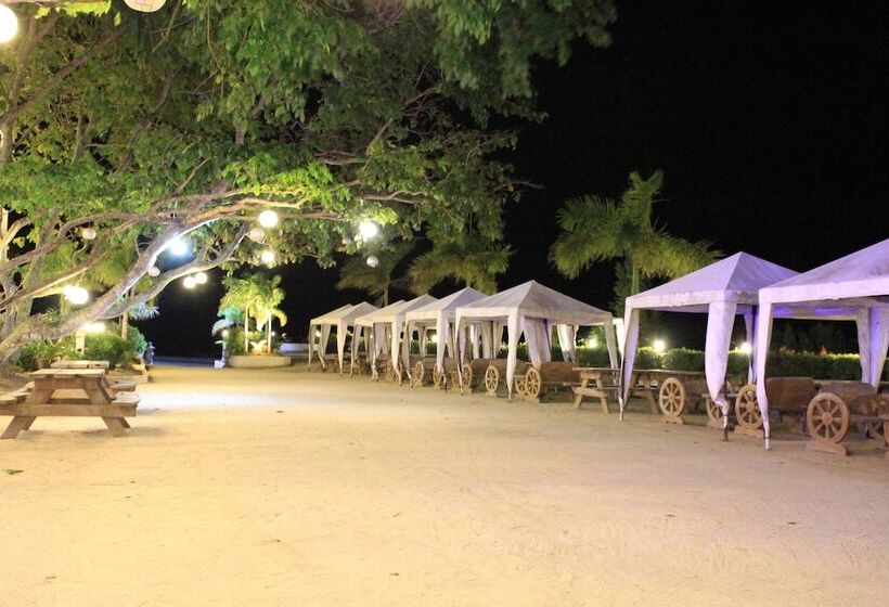 酒店 Laiya White Cove Beach Resort