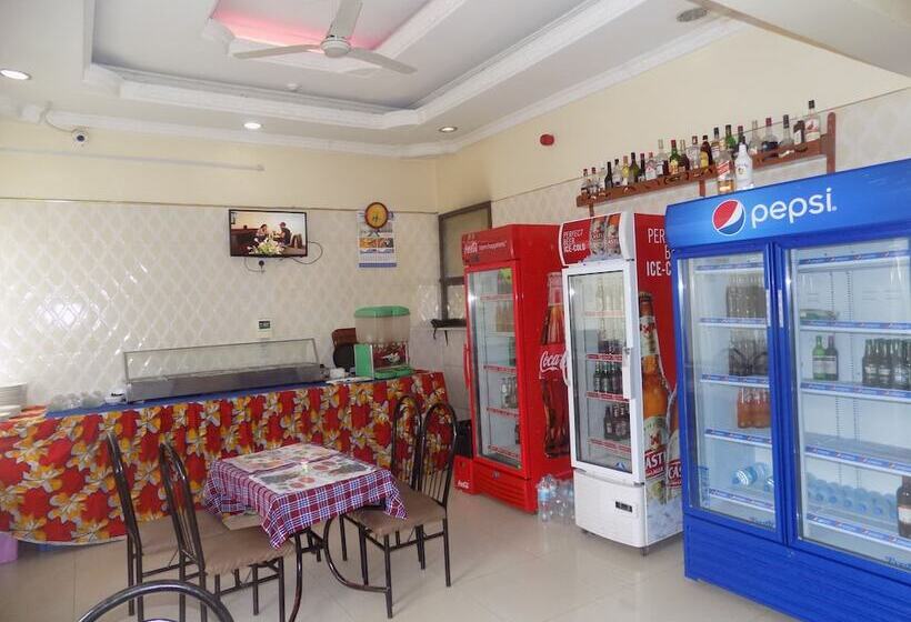 فندق Machare British