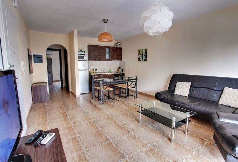 هتل Stayinn Bellevue Apartments